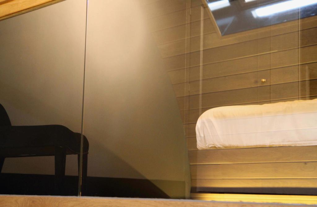 Suitehotel Posthoorn Монникендам Экстерьер фото