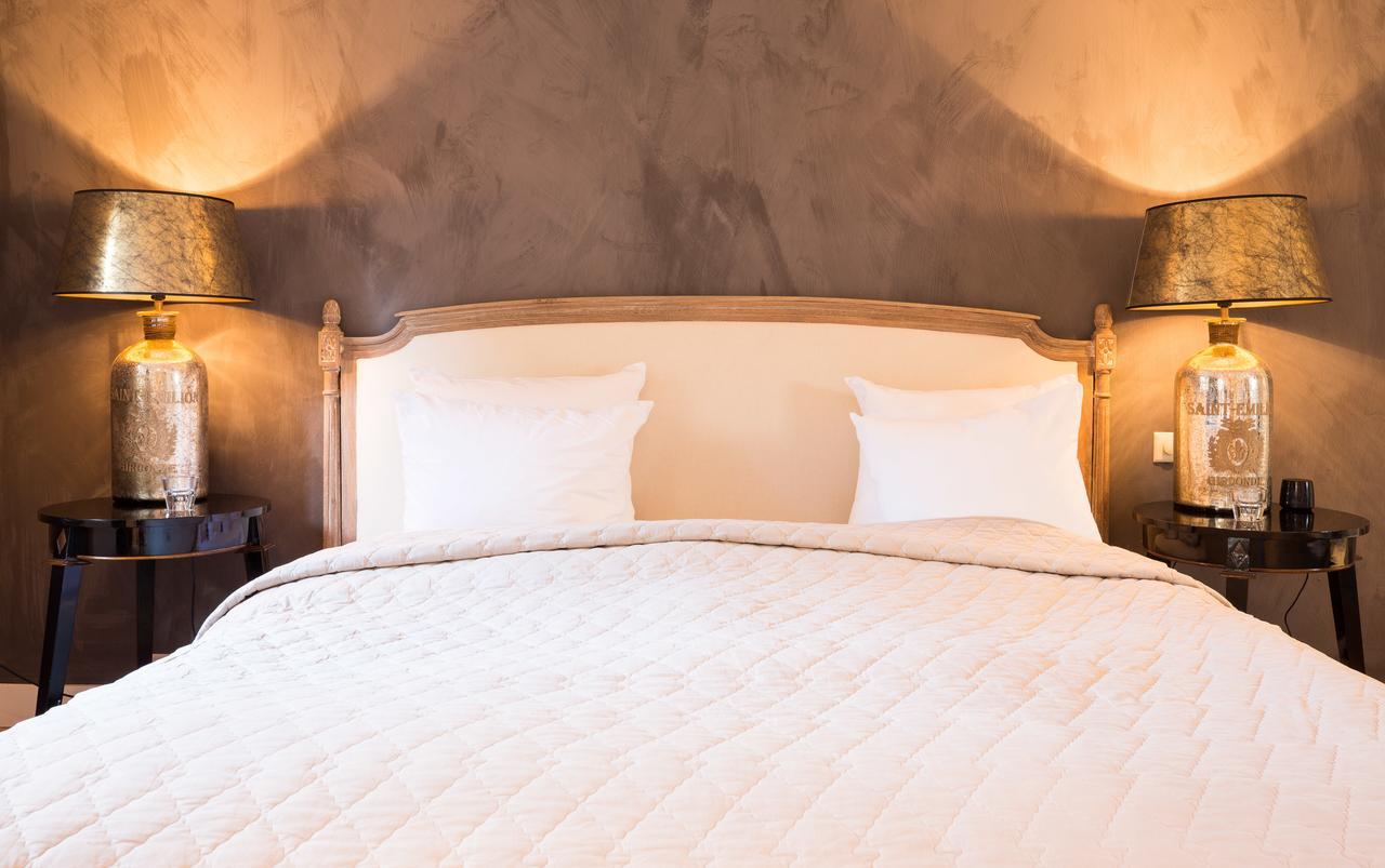Suitehotel Posthoorn Монникендам Экстерьер фото