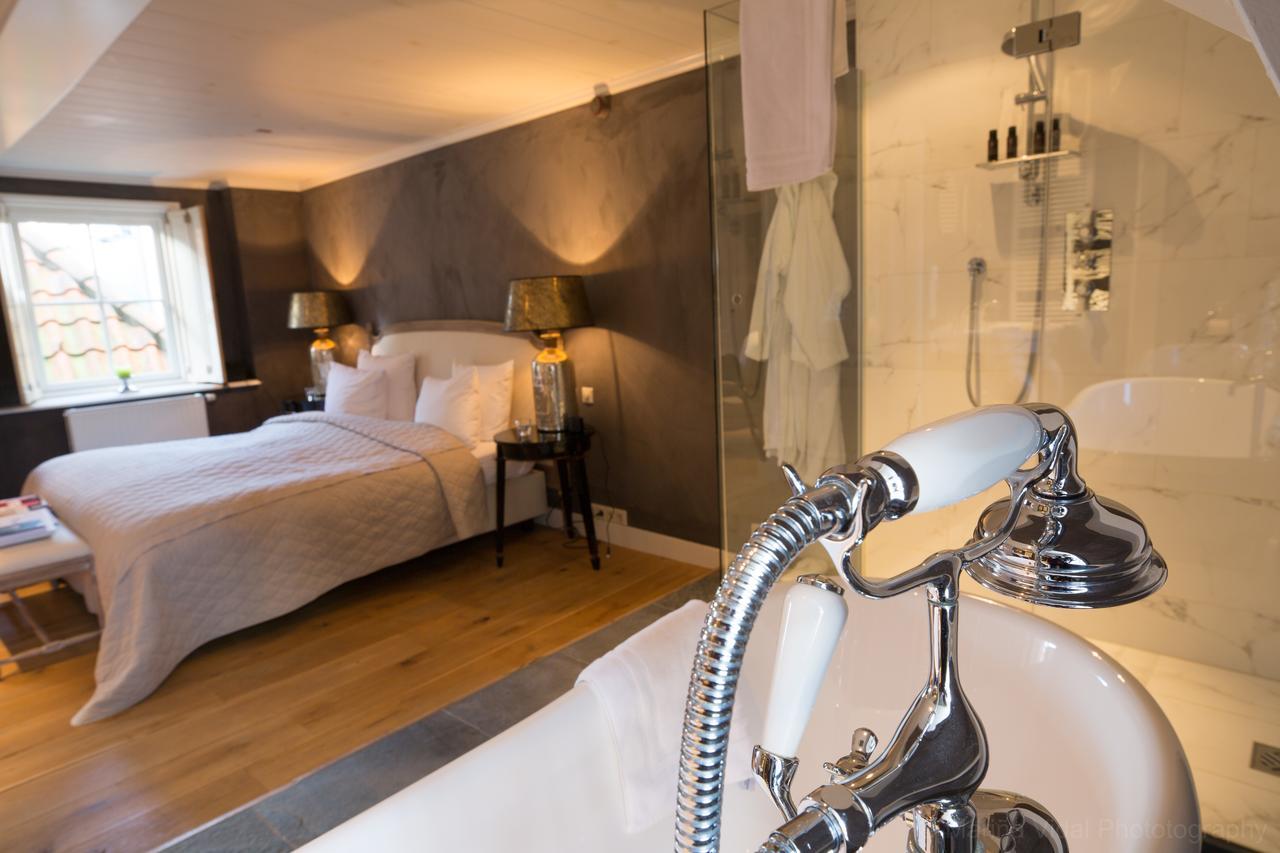 Suitehotel Posthoorn Монникендам Экстерьер фото