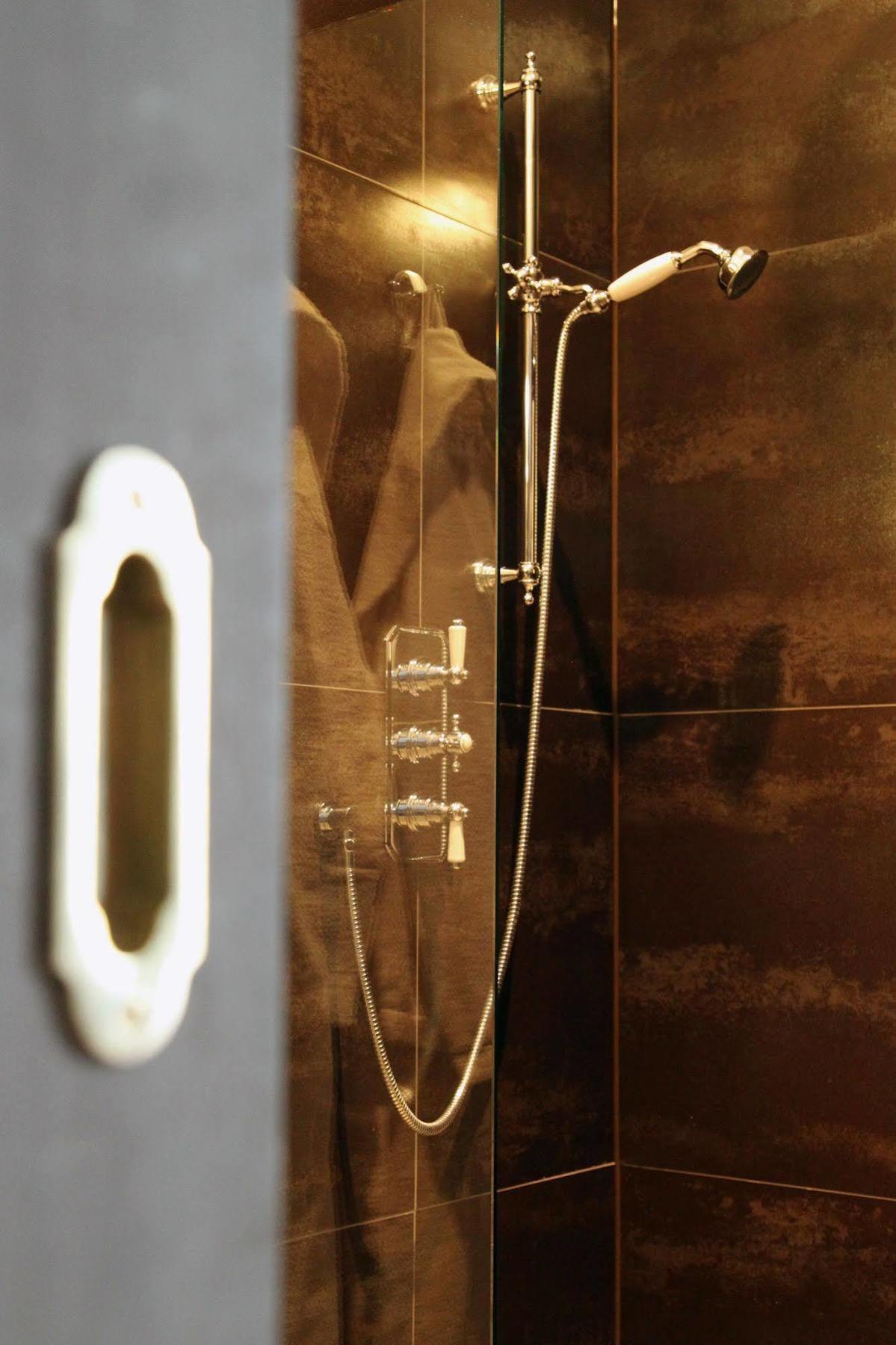 Suitehotel Posthoorn Монникендам Экстерьер фото
