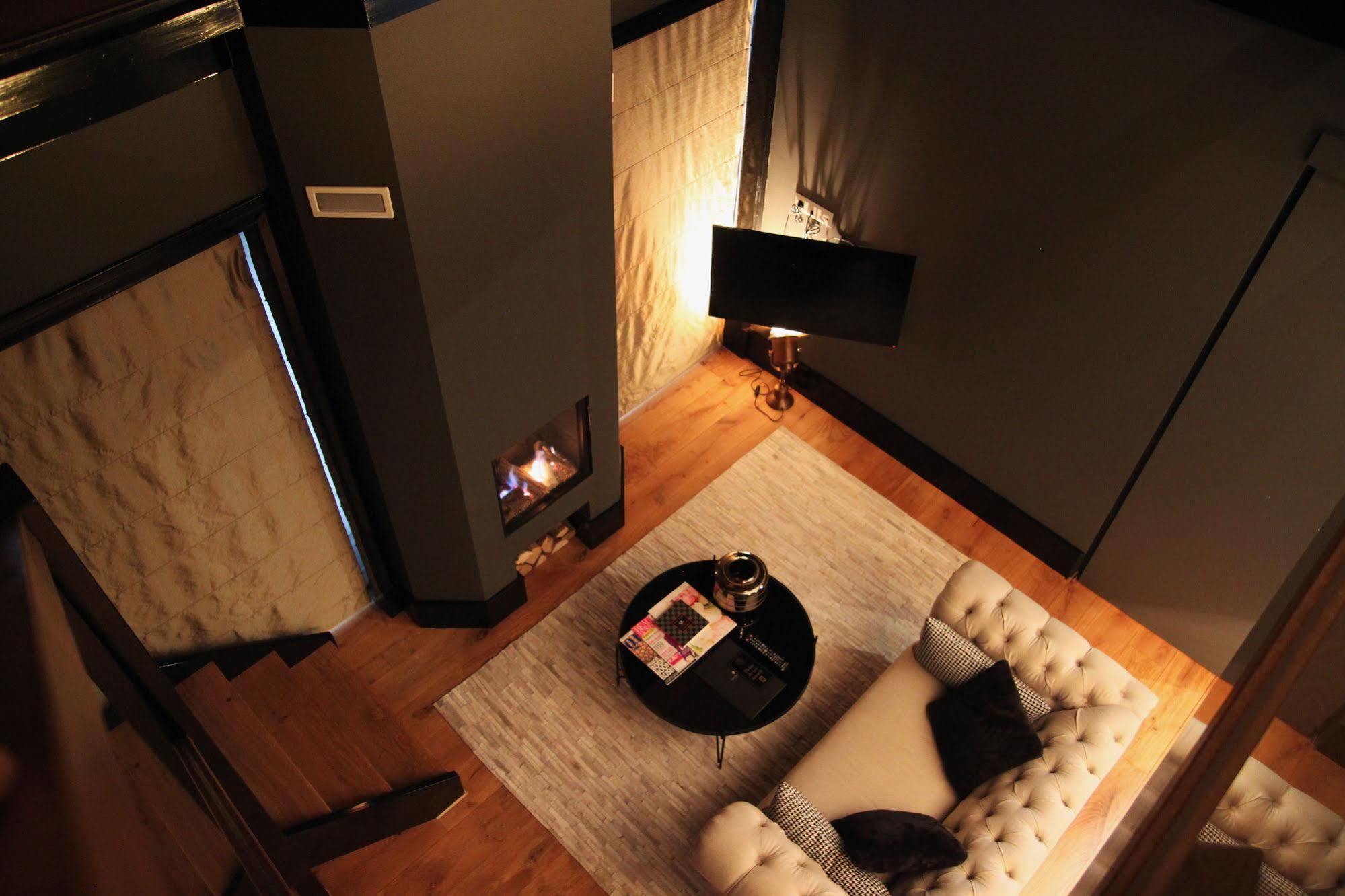 Suitehotel Posthoorn Монникендам Экстерьер фото
